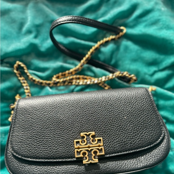 Crossbody bag only worn once in Vegas!